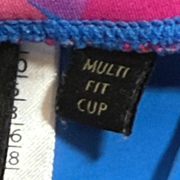 NipTuck Joanne One Piece Swimsuit Womens Sz 8 Floral Beachwear Vacation Resort - Picture 8 of 9